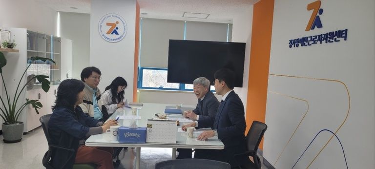  노무. 법률 자문 사례회의 진행하였습니다.